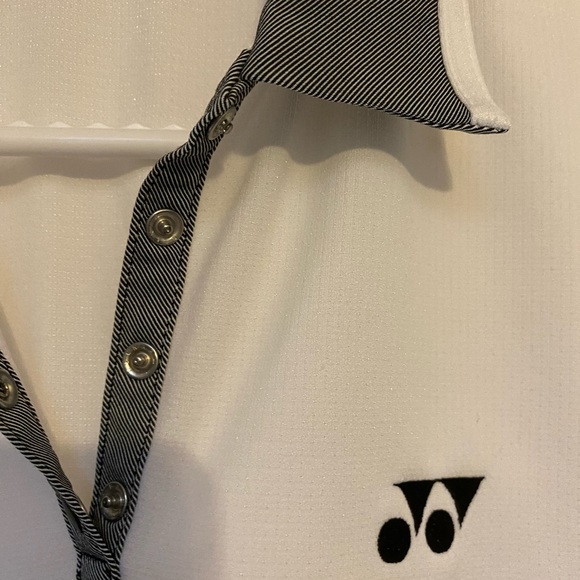 YONEX - white polo shirt - Picture 6 of 9
